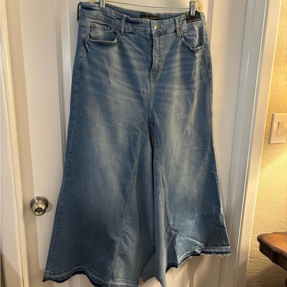 Ashley Graham Blue Denim Maxi Skirt Jeans with Flared Panel Sz 18W NWT - Picture 2 of 9